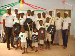 Remise officielle de kits scolaires